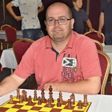 GM Petr Neuman